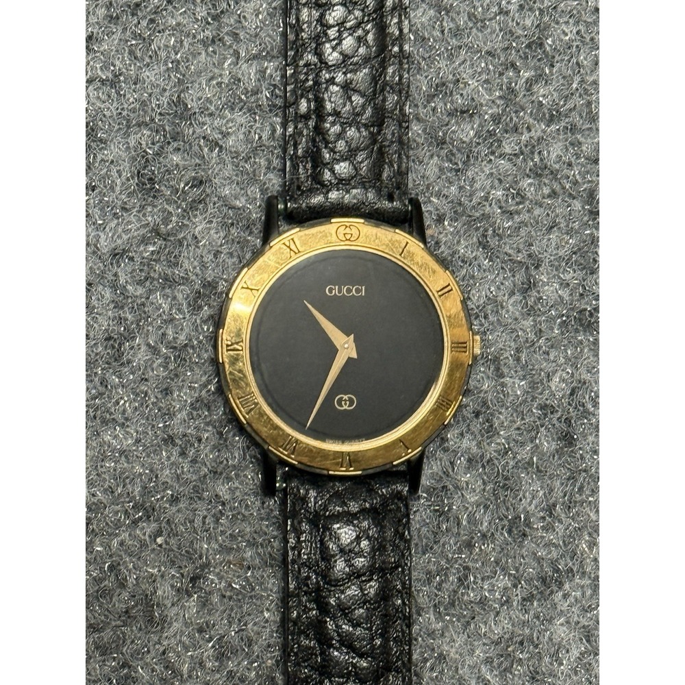 Gucci Wristwatch Mens Black Gold Vintage 13 3200 218 GG Logo Luxury Classic
